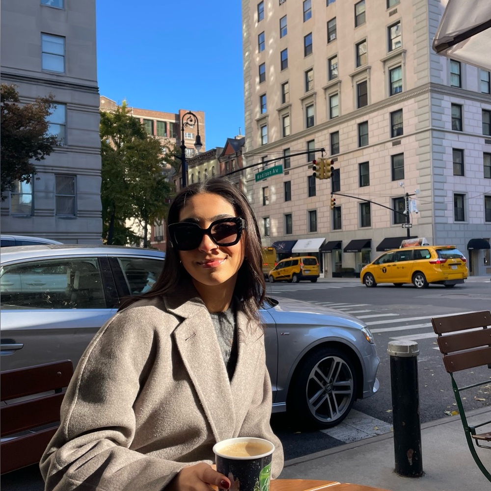 Balenciaga Logomania Square Sunglasses - Black - Picture 5 of 5